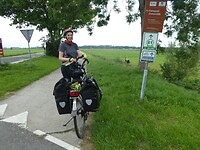 obligate foto voor de Oorkonde te bemachtigen