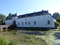 Kasteel Geulle werd in 1595 door Wolter Hoen van Hoensbroeck gebouwd.