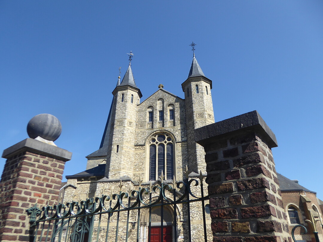De Sint-Martinuskerk in Geulle