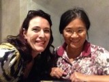 Sarah en Rosa in Japans bbq restaurant