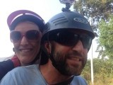 Peter en Saar op de scooter