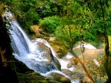 Tat Kuang Si waterval