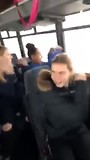 Dansen in de bus na onze eerste overwinning!