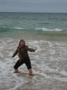 surfend in het water