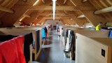 onze slaapzaal...bedden