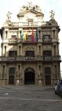 Ambassade? Mooi gebouw in Pamplona