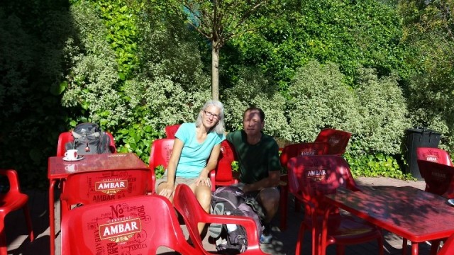 Joan en Ed. ontmoeting onderweg
