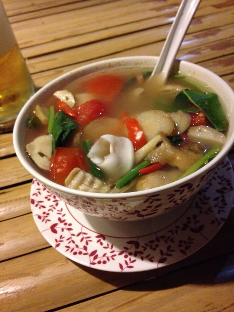 Soeppie!  Maggi erin? Niet nodig; hot & spicy genoeg