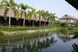 Een van de fraaie resorts in de buurt