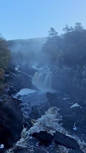 De eerste waterval