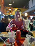 eten bij foodcourt Timbre