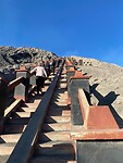 de trap naar de krater van de Bromo