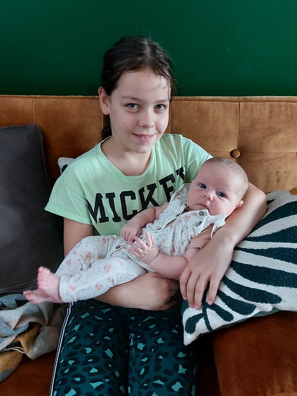 Eindelijk Esmee vasthouden