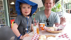 Billabong Sanctuary, scones eten