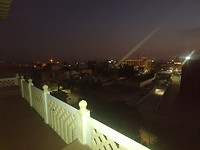 Uitzicht vanaf ons hotel over een stukje Jaipur