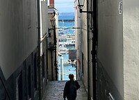 St Peter Port met op de achtergrond de SI