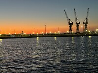 Uitzicht haven Tanger bij avond