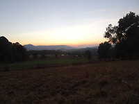Indrukwekkend landschap in avondrood