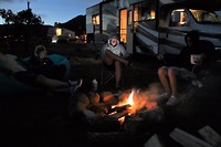 Kampvuurtje bij de camper