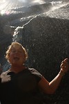 Onder de waterval