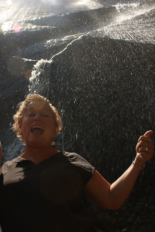 Onder de waterval