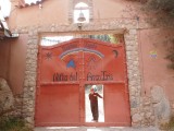Ingang Lodge las Casitas del Arco Iris