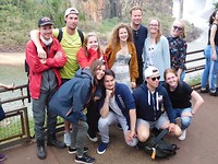 22 juli kids bij de watervallen van Iguazu Argentinië
