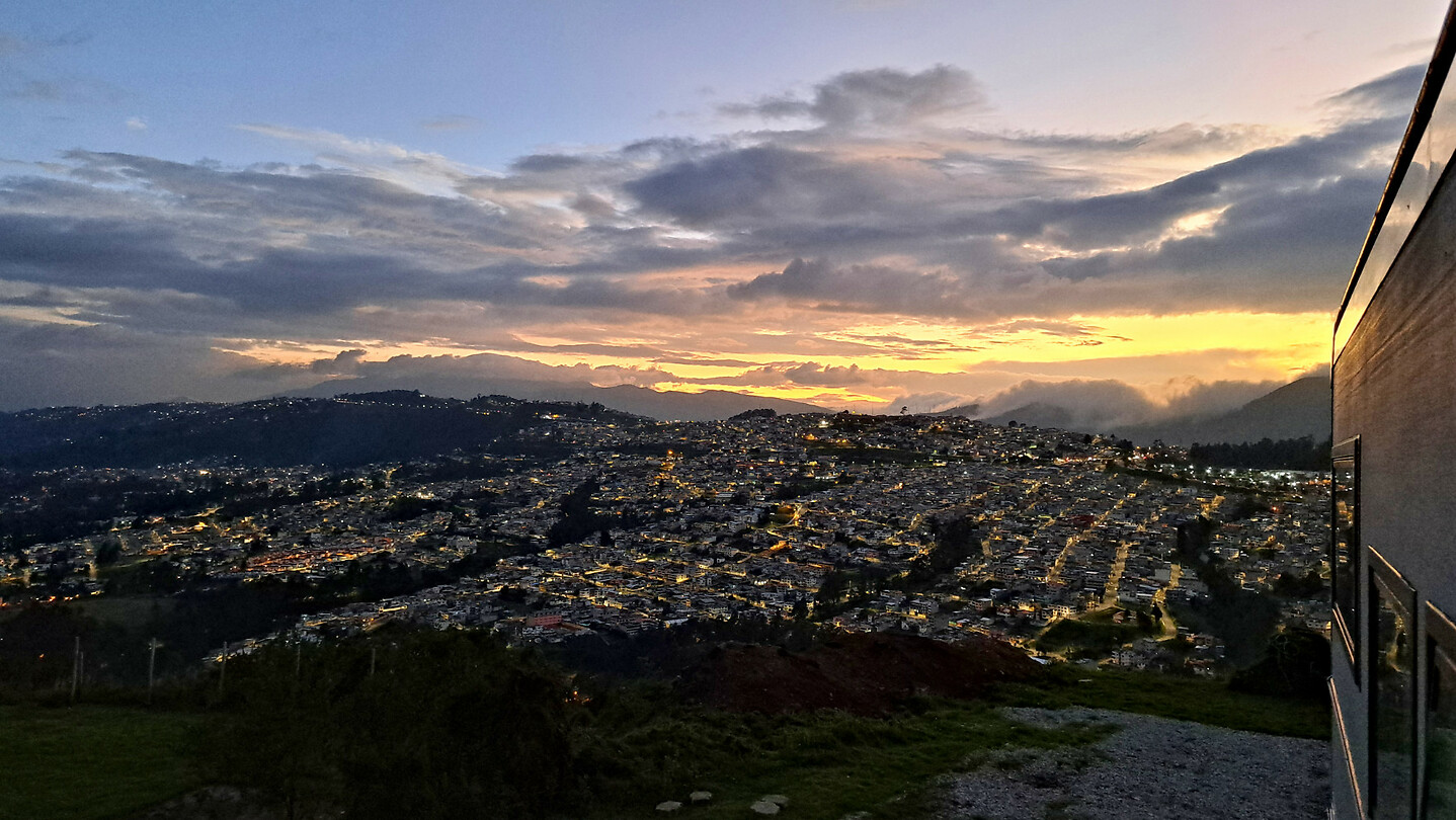 32. Quito