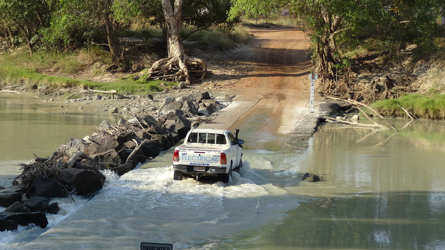Crossing East Alligator River Foto Hilde en Stephan bij de Aussies