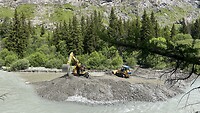 er wordt gewerkt in de rivier