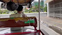 Tuktuk door Phnom Penh