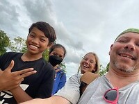 Onze twee jonge gidsen in de grot