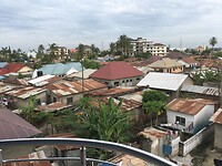 Uitzicht vanaf het hotelbalkon in Dar es Salaam