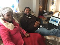 Pendo en Aron werken aan de website van de Kilangala missie