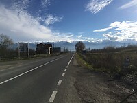 De afslag DN7C. Het begin van de Transfăgărășan route.
