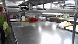 Kijkje in de keuken van de “Zaandam”