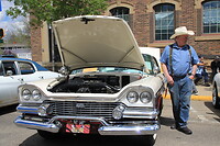 The cowboy and the oldtimer (with the klep open)