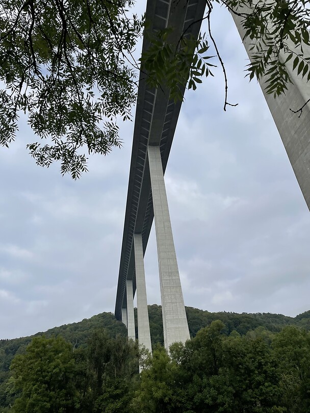 Onder de brug