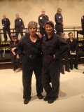 Op het podium, Monique en Ria