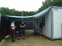 Tinus bewaakt de ruimte
