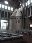 In de St. Antonius kerk, het torentje van de kapel te zien