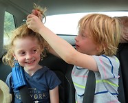 als uw broer kapper speelt....