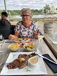 Eten op terras aan de Moezel