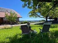 Lunchen met uitzicht op de bergen