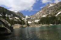 Haiyaha Lake in de Rocky Mountains