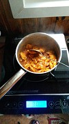 Smakelijke ravioli op een überhippe kookplaat