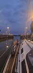 Om 6:00u door de Oranjesluizen