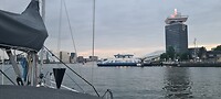 De watertaxi's op het IJ komen in beweging
