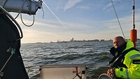 De skyline en de pier van Scheveningen varen we voorbij