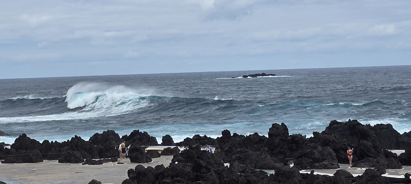 Big waves coming in!